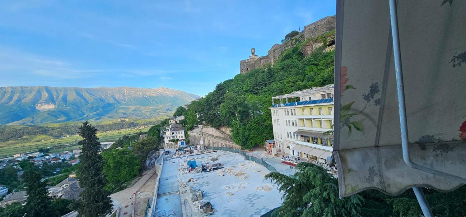 Hotel Sofra Gjirokastër Buitenkant foto