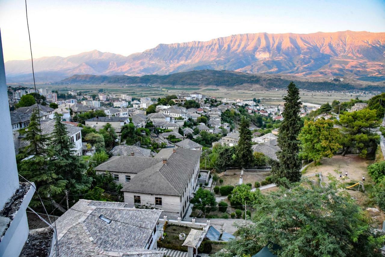 Hotel Sofra Gjirokastër Buitenkant foto