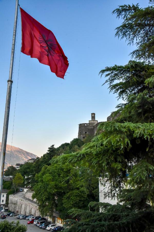 Hotel Sofra Gjirokastër Buitenkant foto