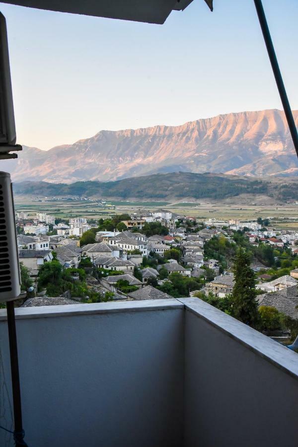 Hotel Sofra Gjirokastër Buitenkant foto