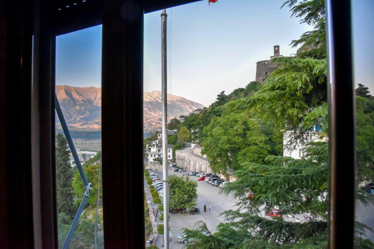 Hotel Sofra Gjirokastër Buitenkant foto