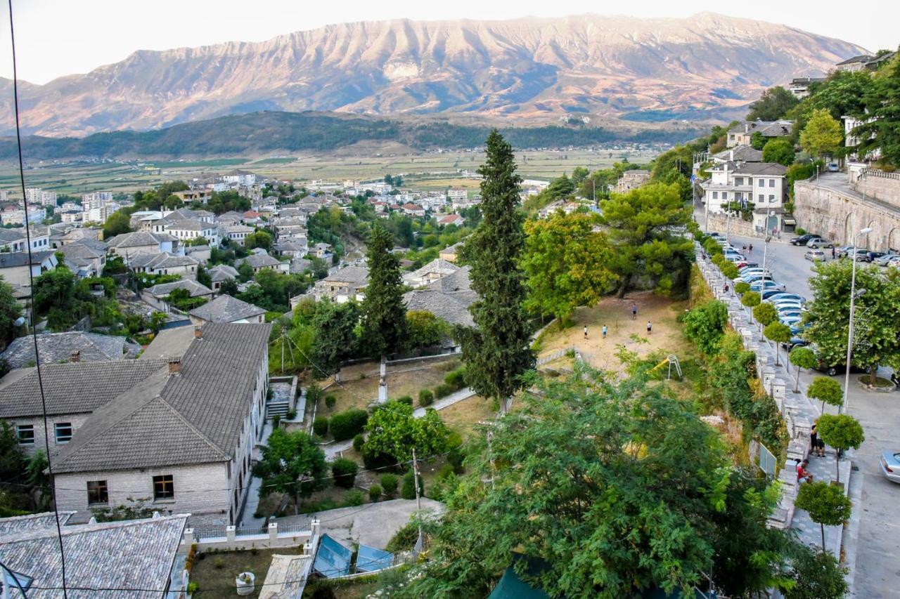 Hotel Sofra Gjirokastër Buitenkant foto