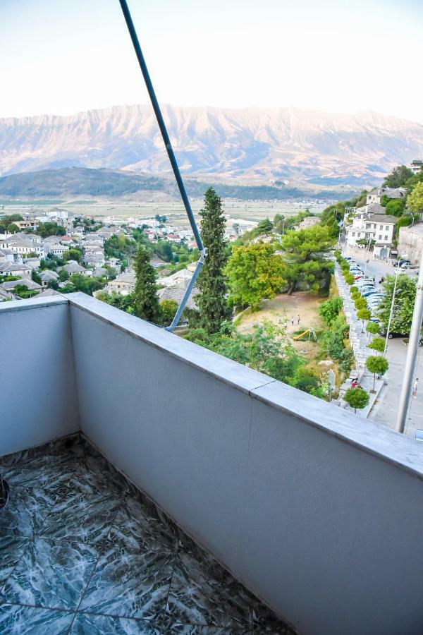 Hotel Sofra Gjirokastër Buitenkant foto