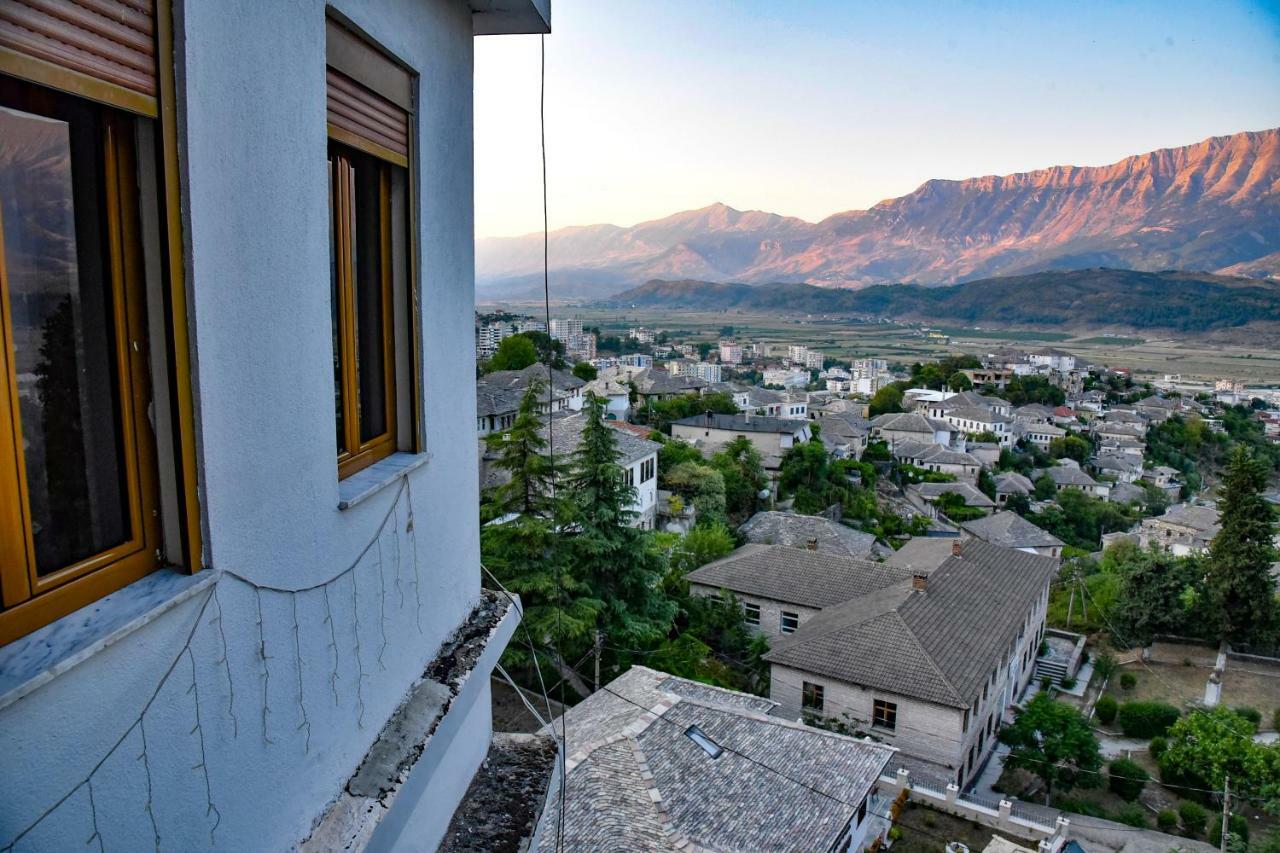 Hotel Sofra Gjirokastër Buitenkant foto